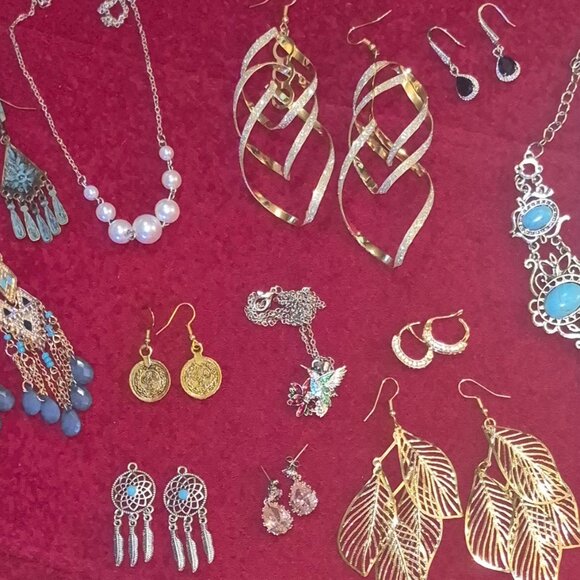 Jewelry assortment, large batch, all brand new, 42 pieces total, - Picture 1 of 13